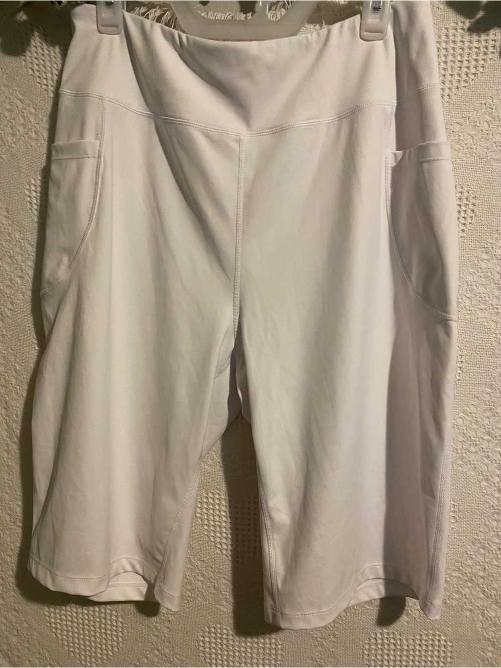 Santiny White Activewear Shorts — XL